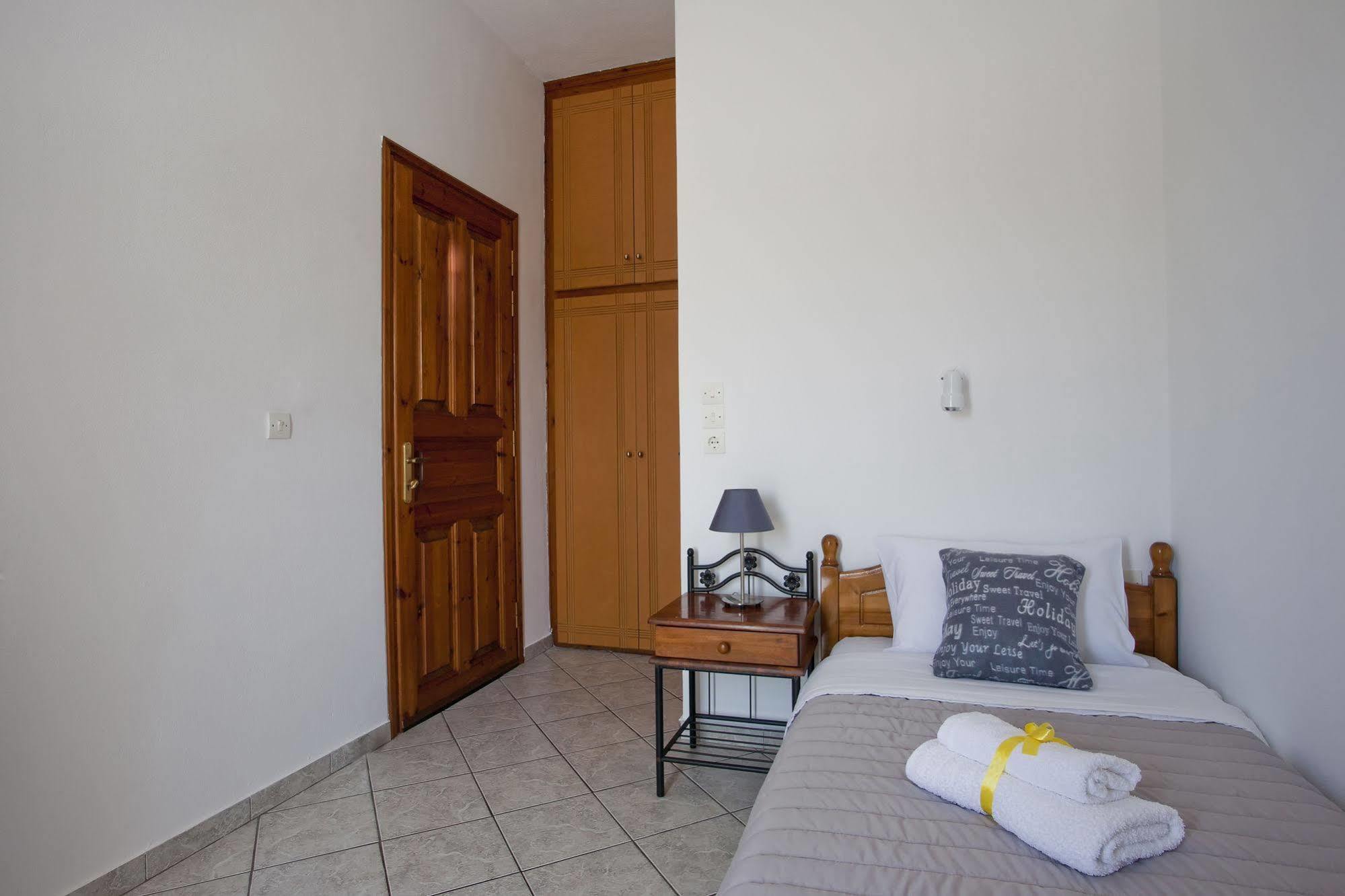 Νέμεσις Aparthotel Φηρά Εξωτερικό φωτογραφία